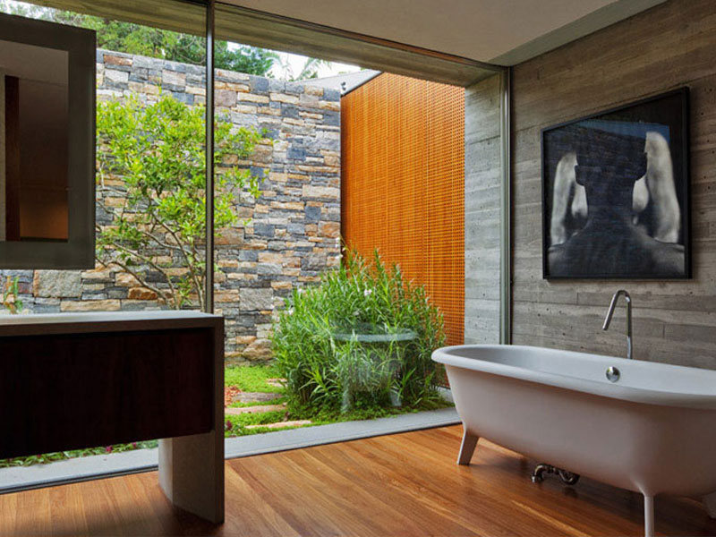 Garden bathroom design with modern features by Homzelite